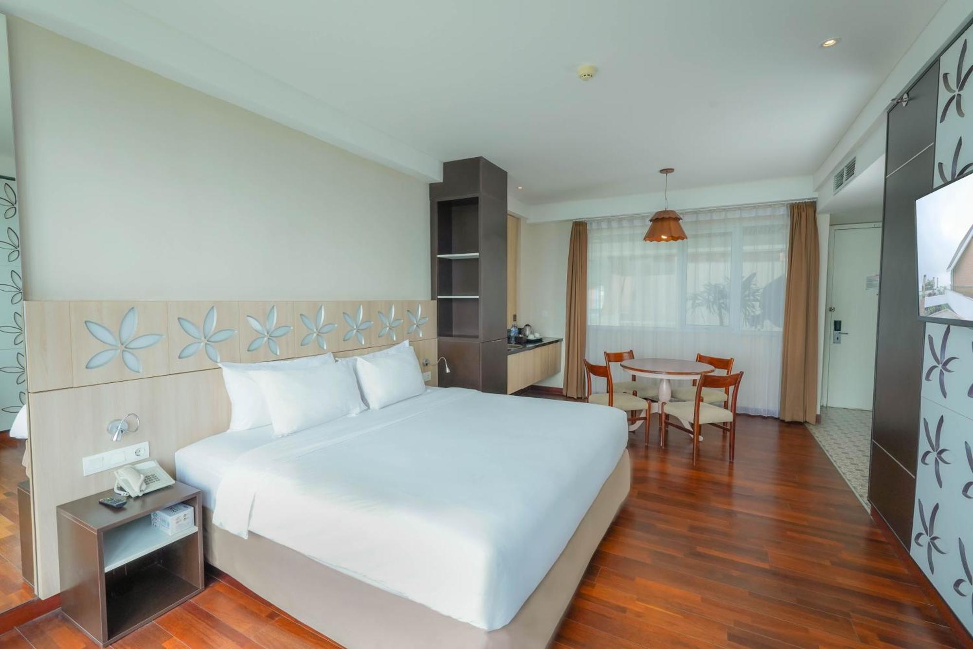 Amartahills Hotel And Resort Batu  Zimmer foto